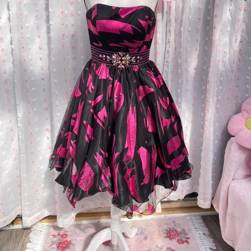 Vintage dress Evenings by Allure Black and pink strapless baby doll dress